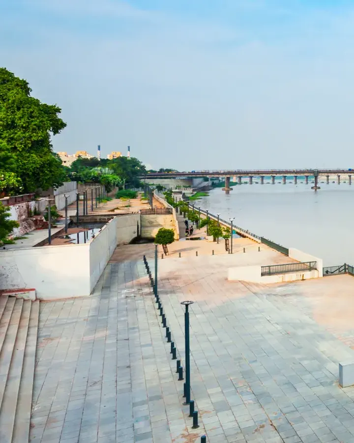 Title-verified property guidance for Luxury Villa Sales in Ahmedabad with Prabandh Realtor